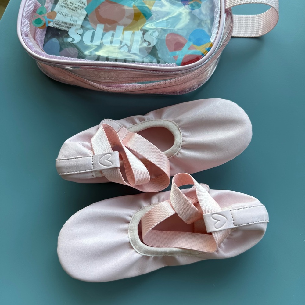 NWT, Slipps Girls Pink Ballet Shoes with Adjustable Strap, size 12 - Picture 2 of 11